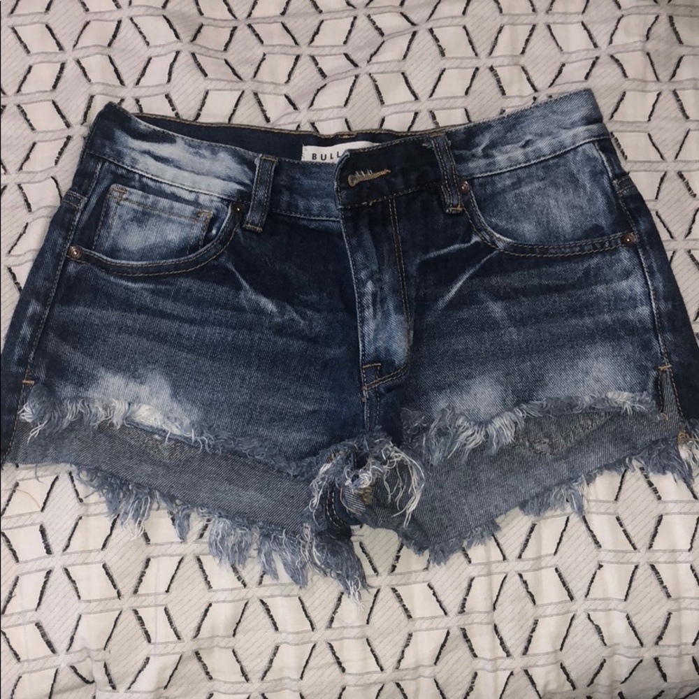 Mid rise denim short